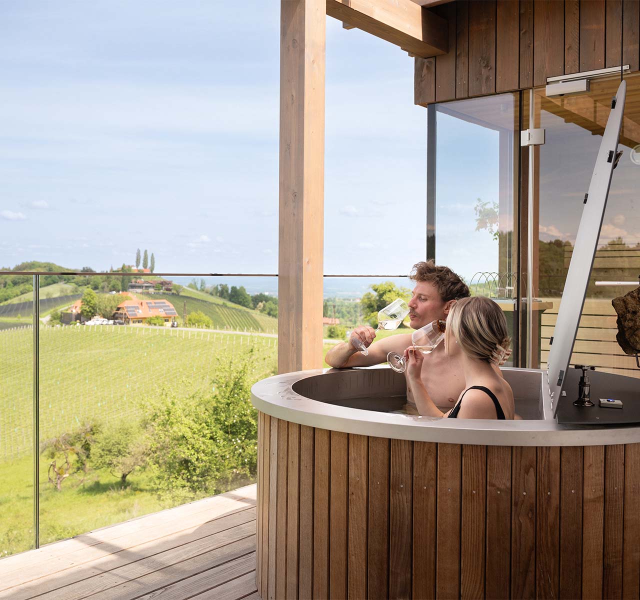 winzerhaueser-gamlitz-hot-tub-whirlpool-sauna-romantik-urlaub